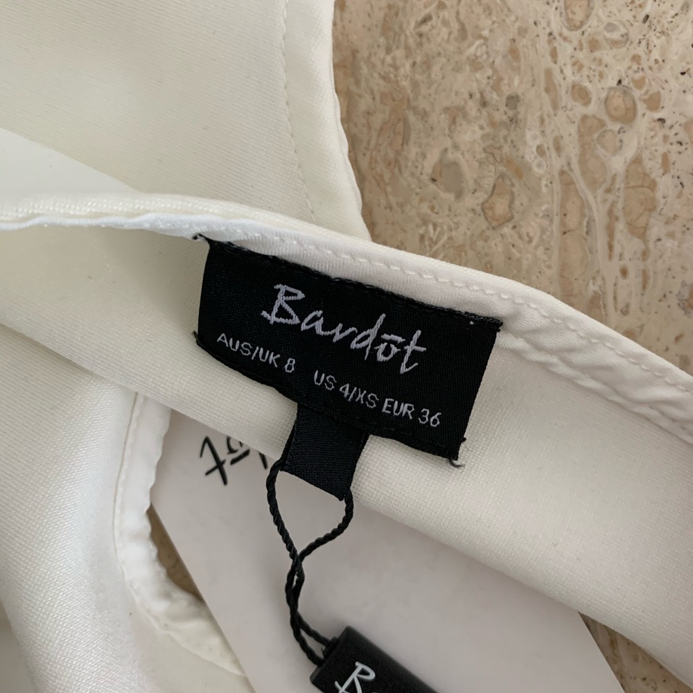NWT Bardot white bodysuit Sz XS - Picture 3 of 3